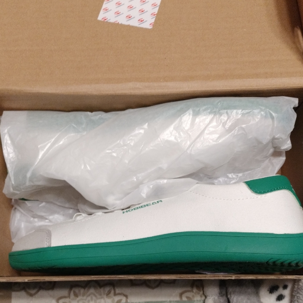 Hobibear White and Green Sneakers
